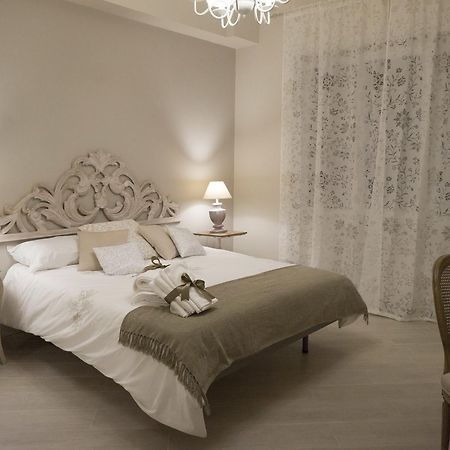 B&B Donna Ada Салерно Екстериор снимка